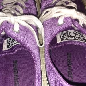 Converse All Star Tennis Shoes Size 4